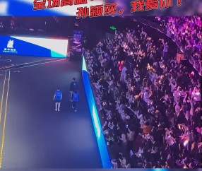 Rookie重返赛场，比赛局势复杂首场状态出色，独行侠观众沸腾！-开云体育官网